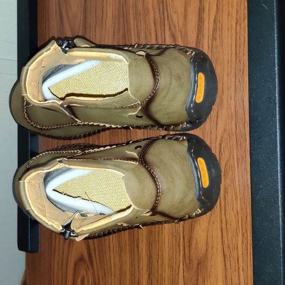 #### (NWT)Men's Lightweight Handmade Boots With Zipper - Picture 3 of 13